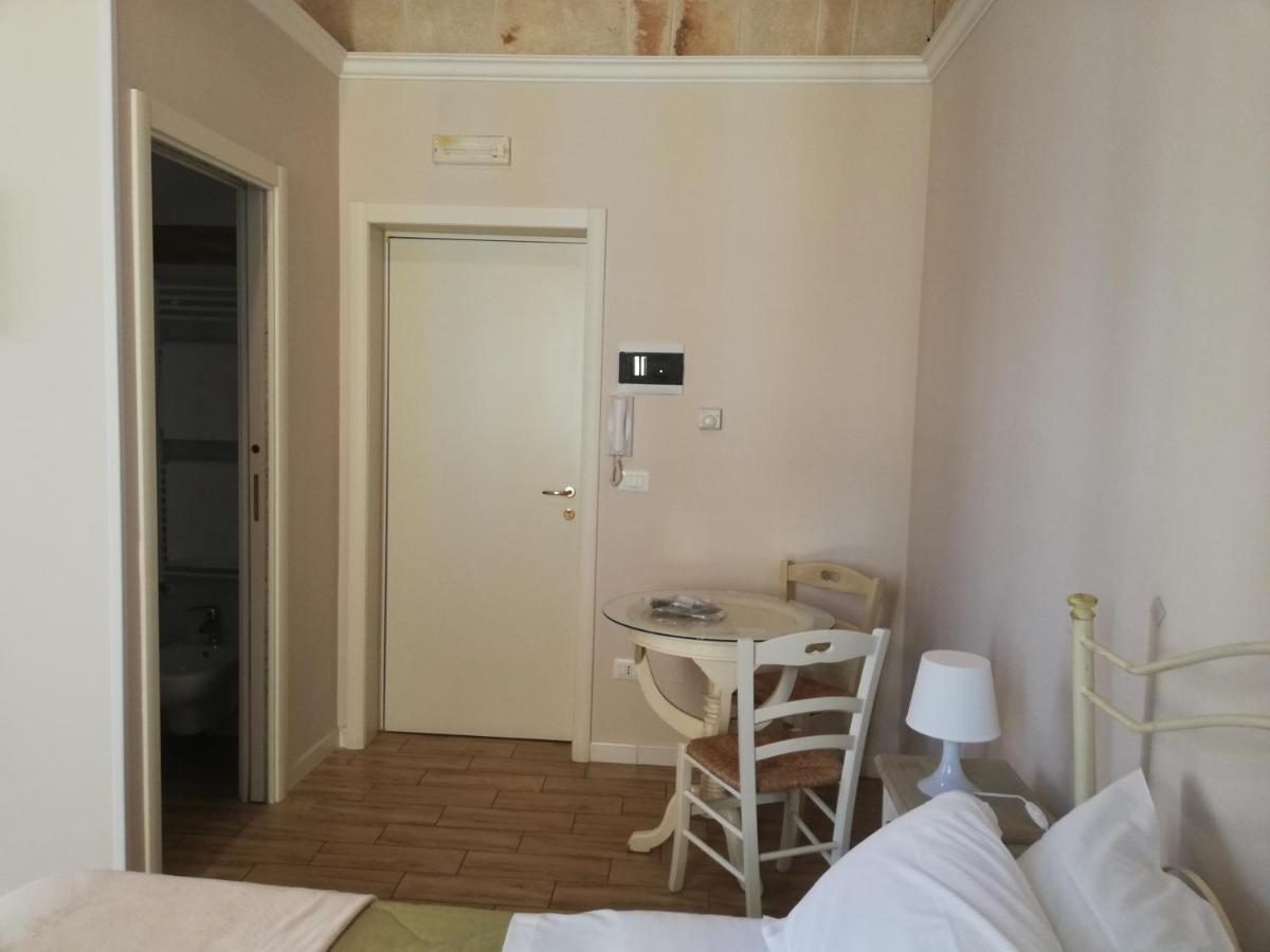 Al Rosa Antico Hotel Monopoli Exterior photo